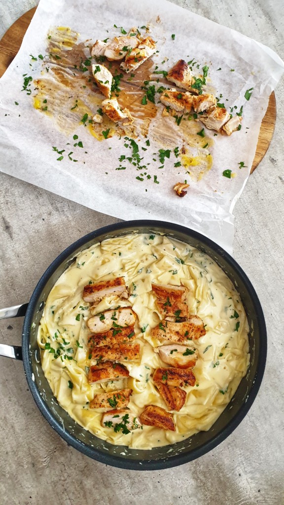 chicken fettucine alfredo