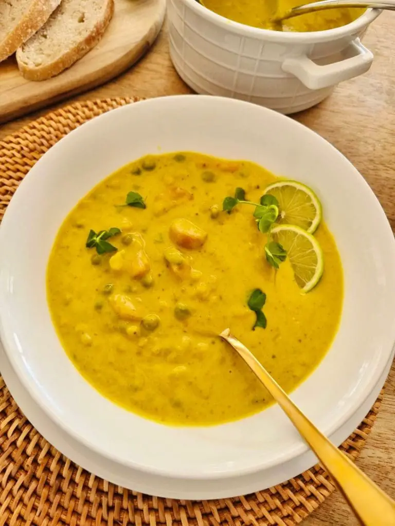 vegetable turmeric soup