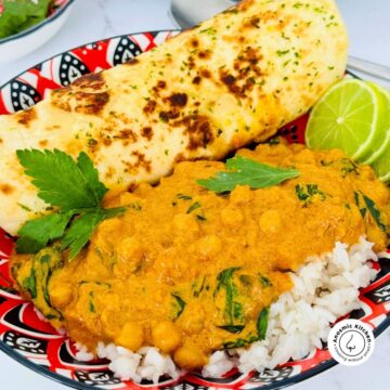 chickpea curry rice and naan