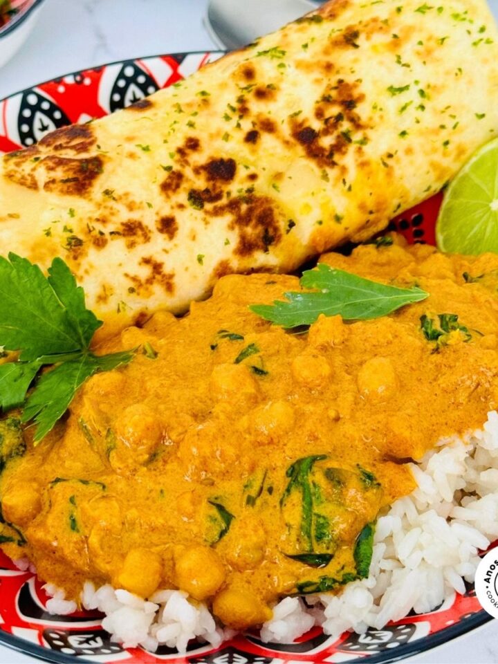 chickpea curry rice and naan