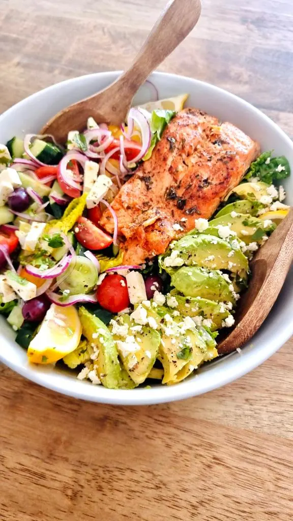 Mediterranean Salmon Salad With A Balsamic Vinaigrette 7384