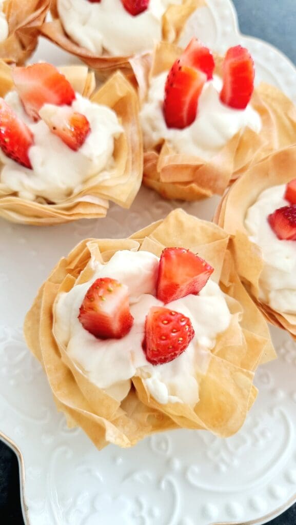 strawberry-phyllo-cups