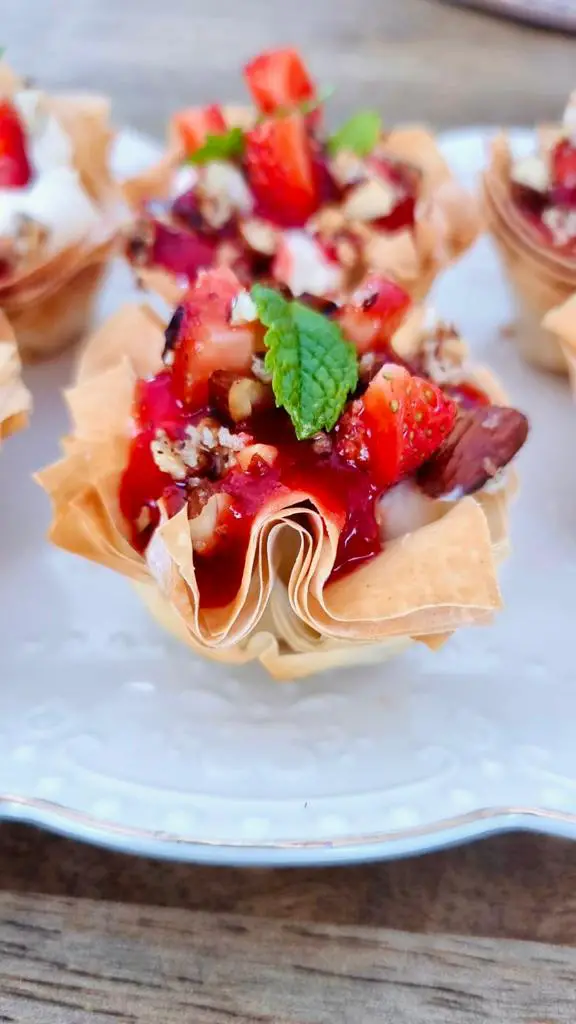 strawberry phyllo cups