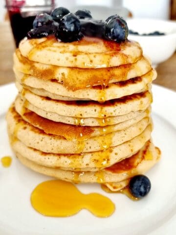 easy pancakes with fresh blueberries and honey