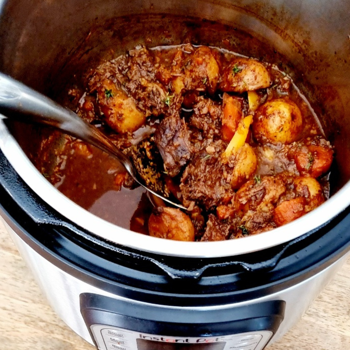 Friendly reminder that you should not lock the lid while cooking. :  r/slowcooking