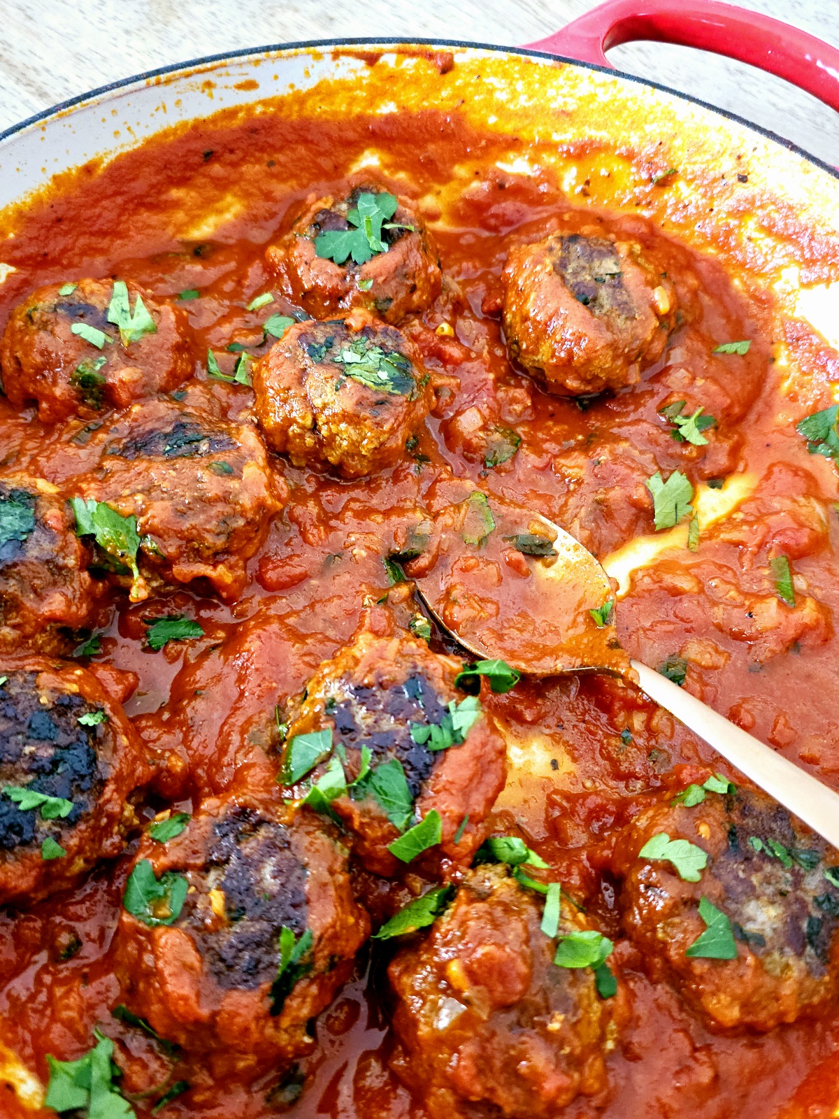 one pot meatballs in tomato sauce