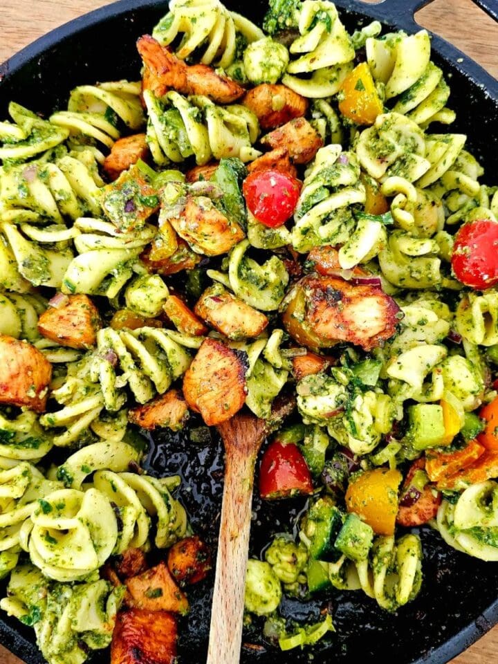 Mediterranean pasta salad with pesto