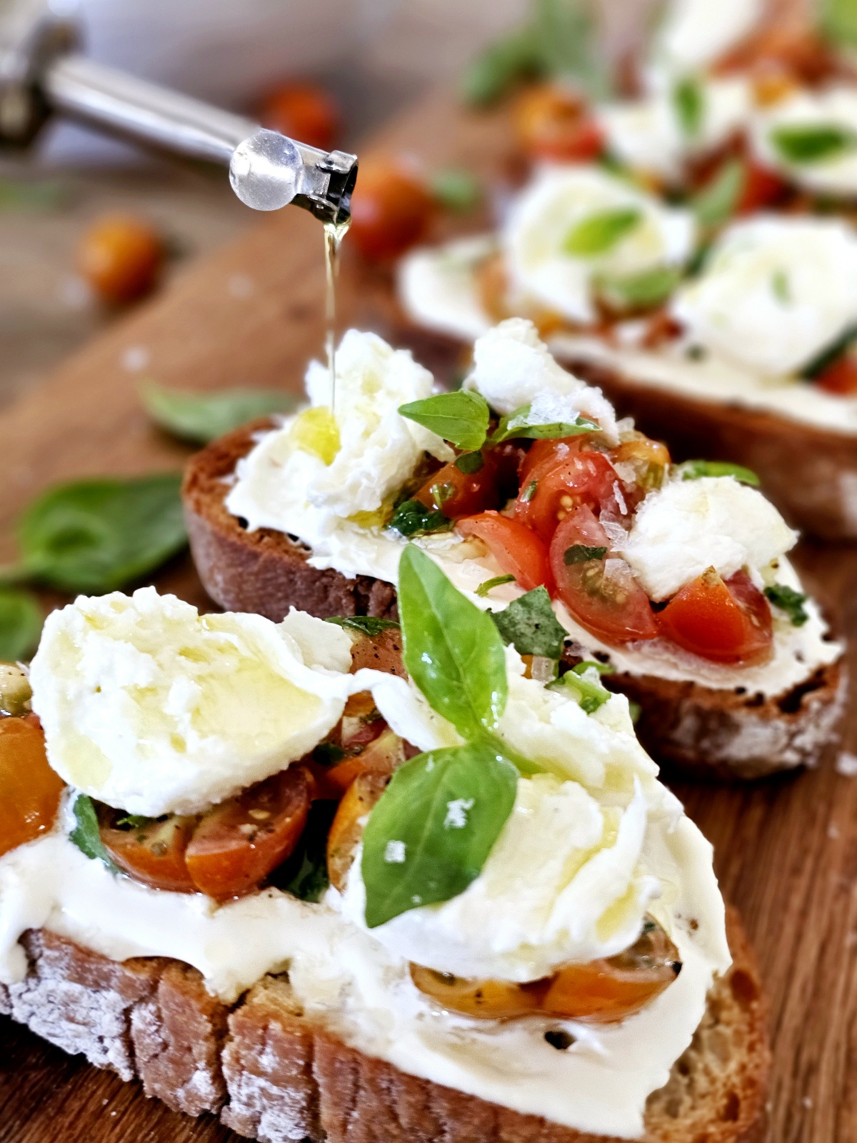 Italian caprese bruschetta