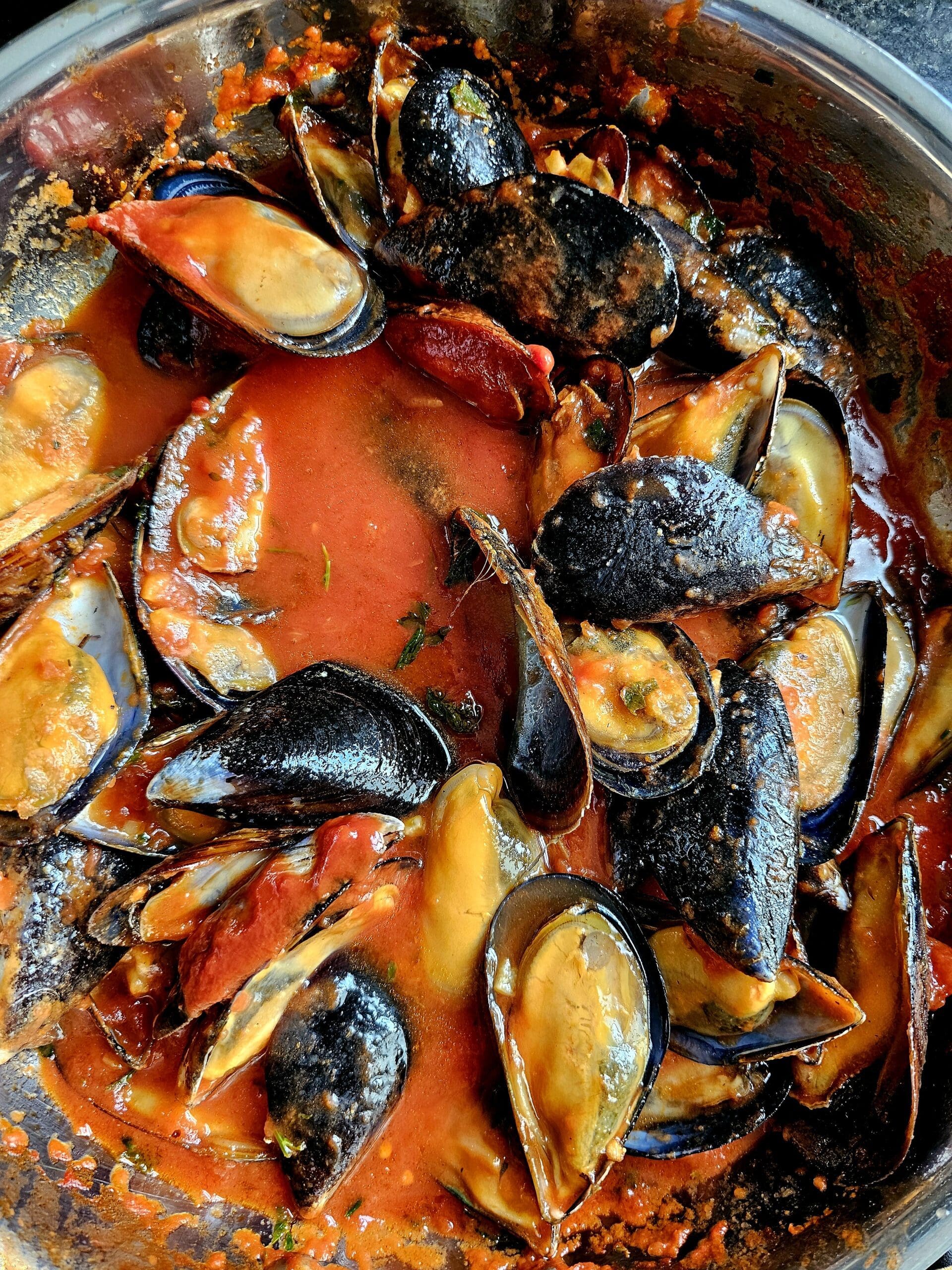 mussels and spaghetti