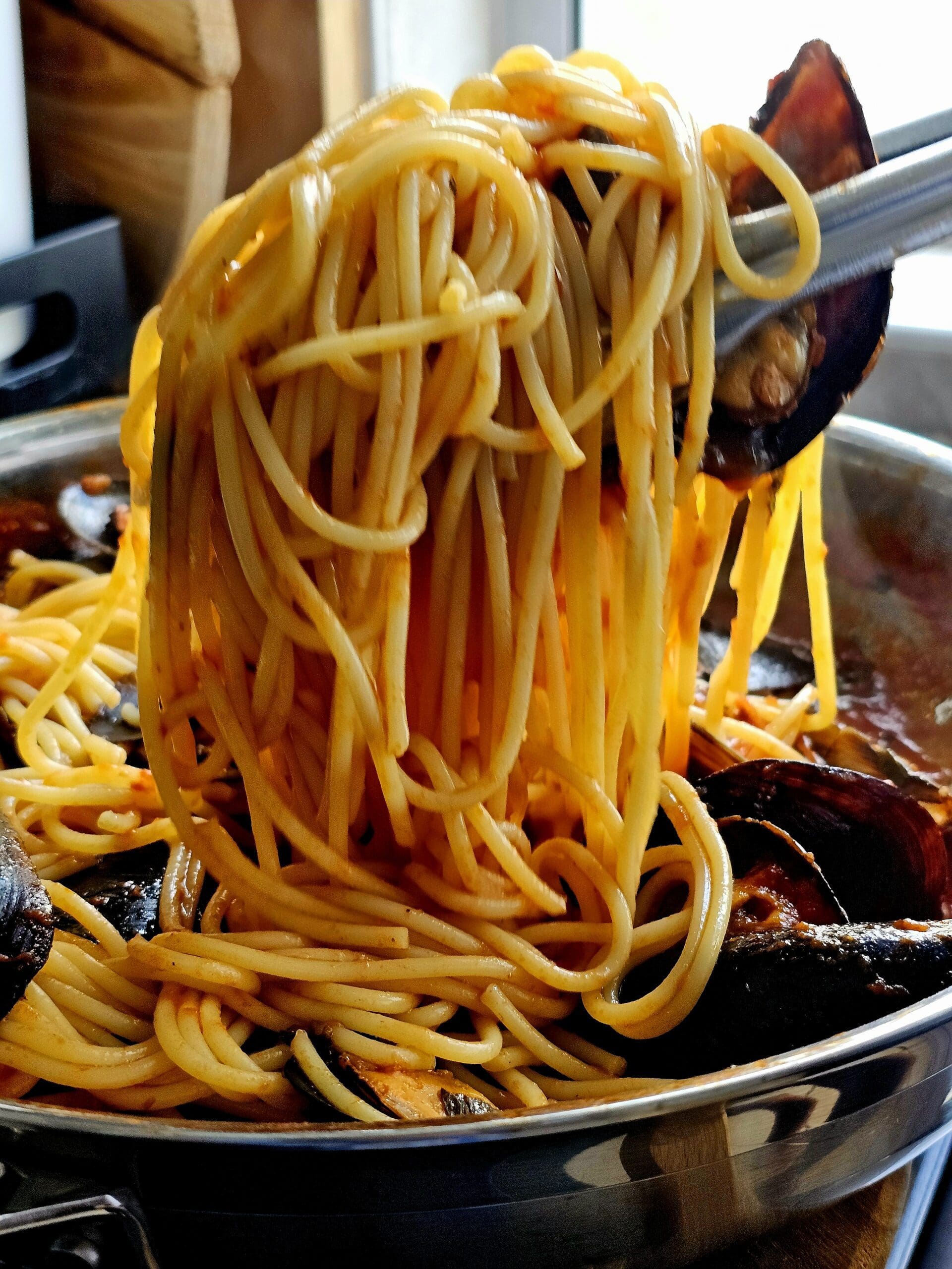 mussels and spaghetti