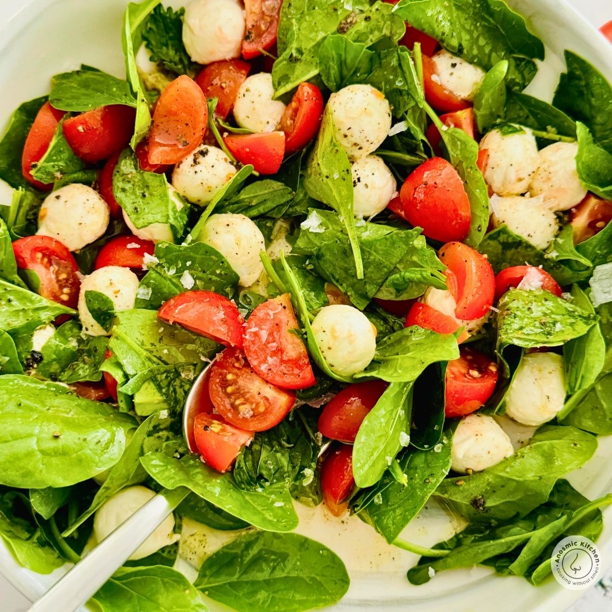 easy spinach caprese salad