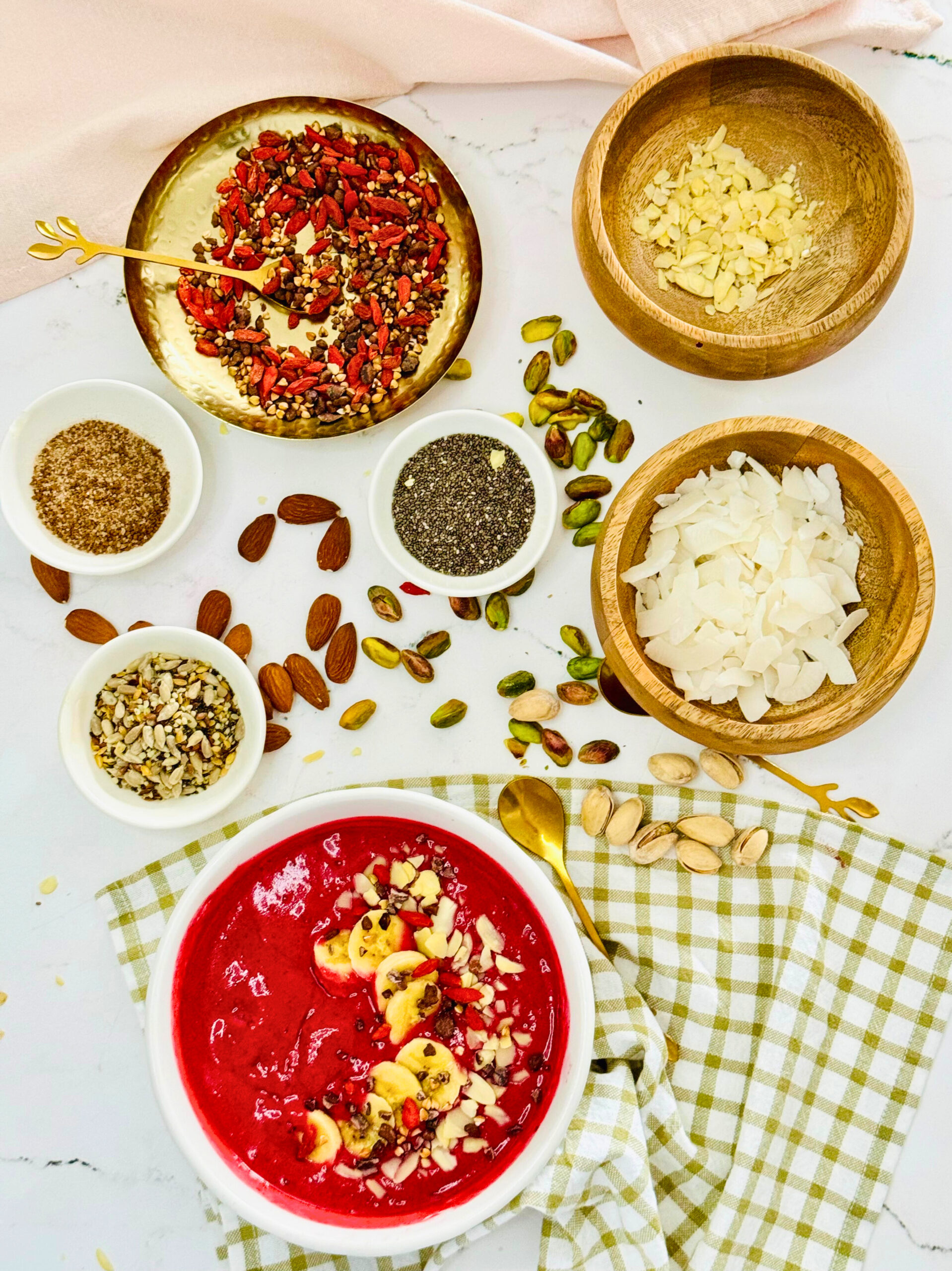 beetroot smoothie bowl ingredients