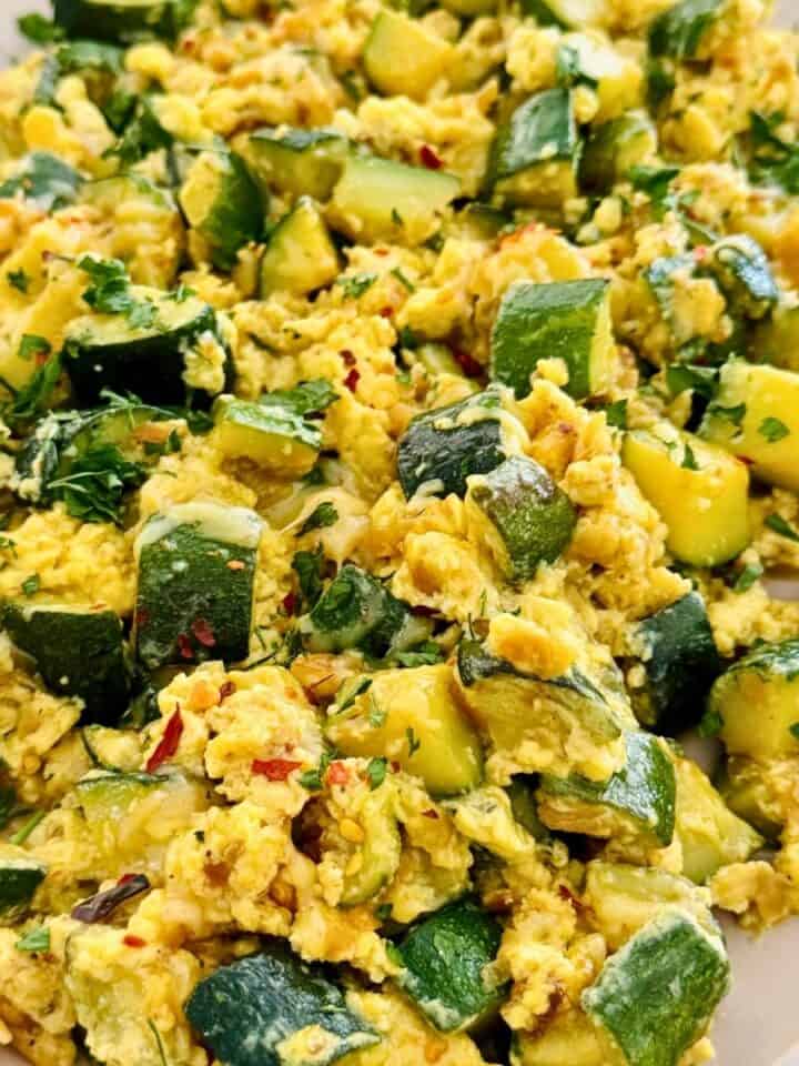 eggs and zucchini scramble