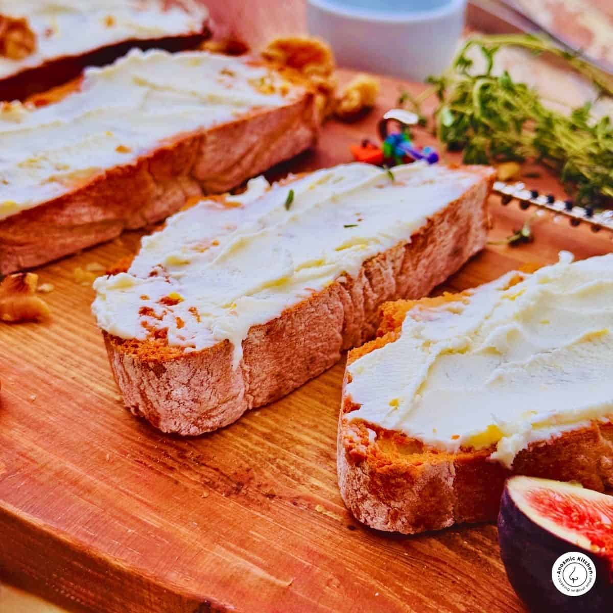 toasted sourdough bread slices with mascarpone cheese