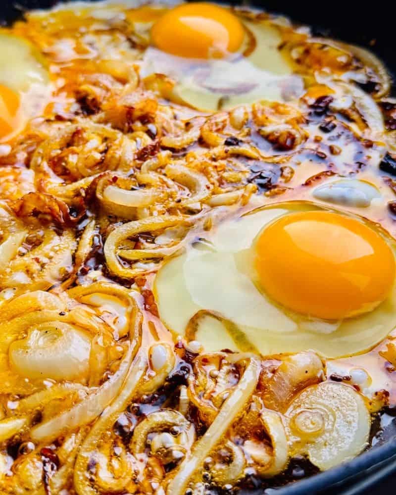 easy one-pan fried eggs with onions
